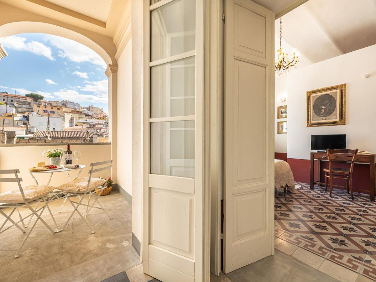 Palazzo Cherchi ดอร์กาลี ภายนอก รูปภาพ