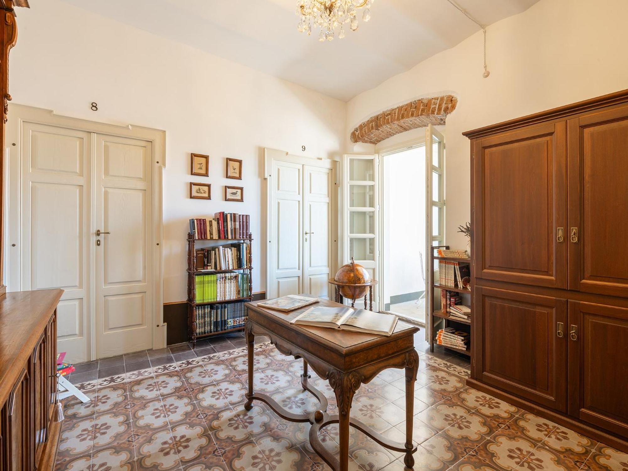 Palazzo Cherchi ดอร์กาลี ภายนอก รูปภาพ