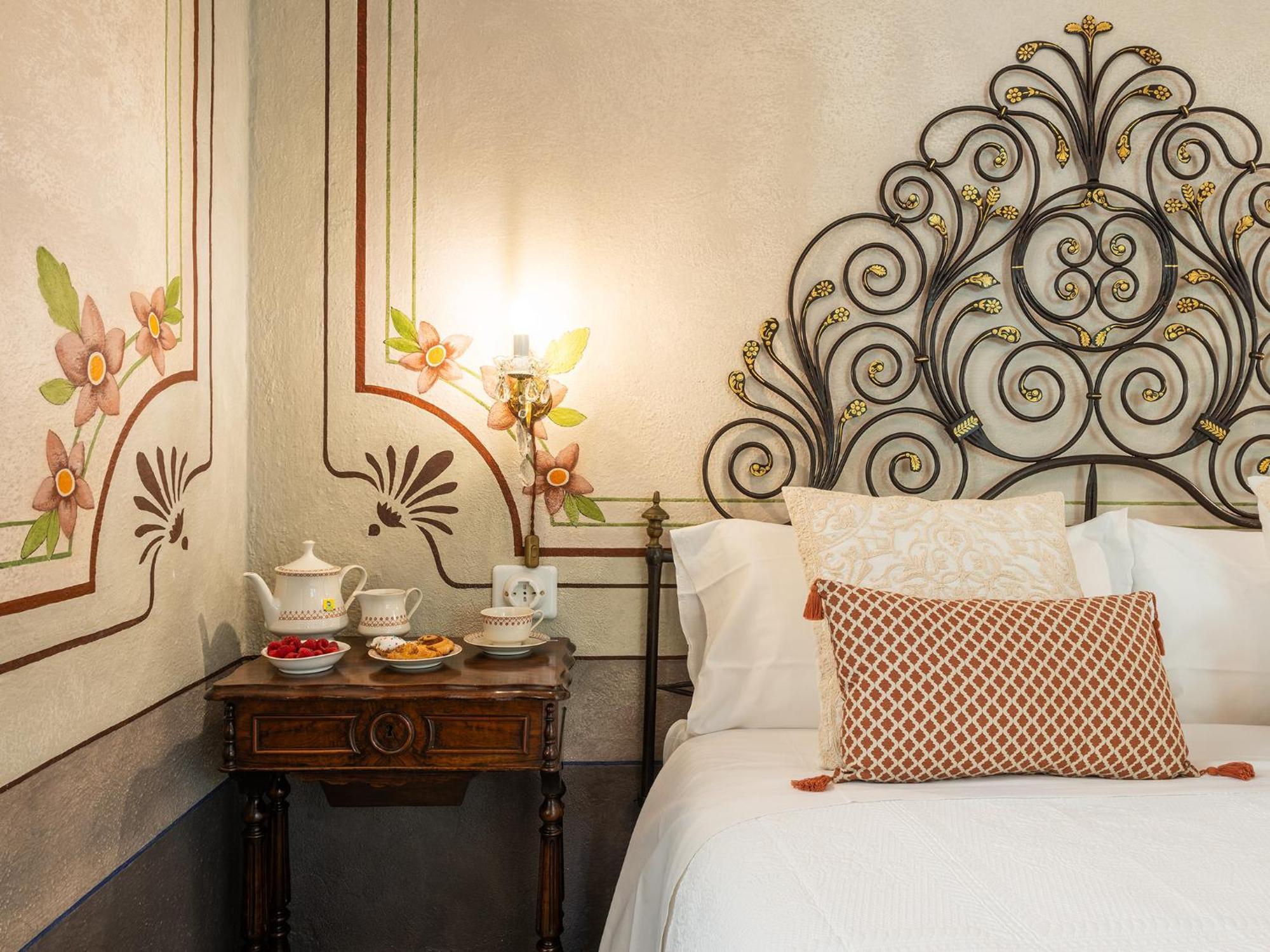 Palazzo Cherchi ดอร์กาลี ภายนอก รูปภาพ